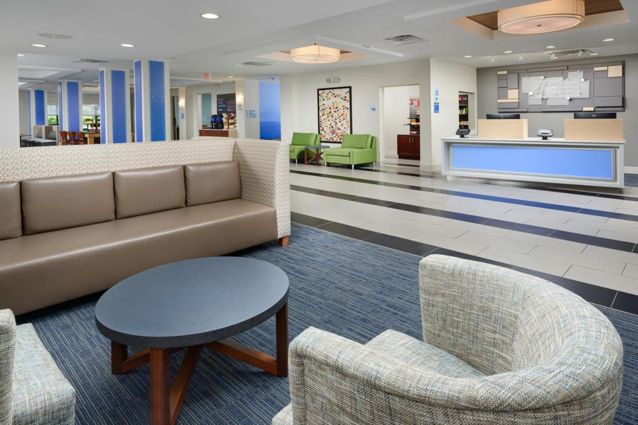 Holiday Inn Express - Tullahoma By Ihg Экстерьер фото